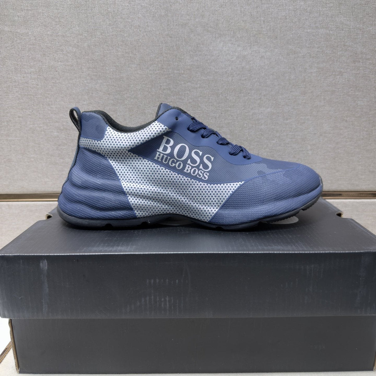 Hugo Boss Mesh-Panel Sneakers — front